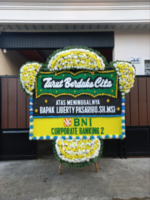 Papan Bunga Duka di Wetar